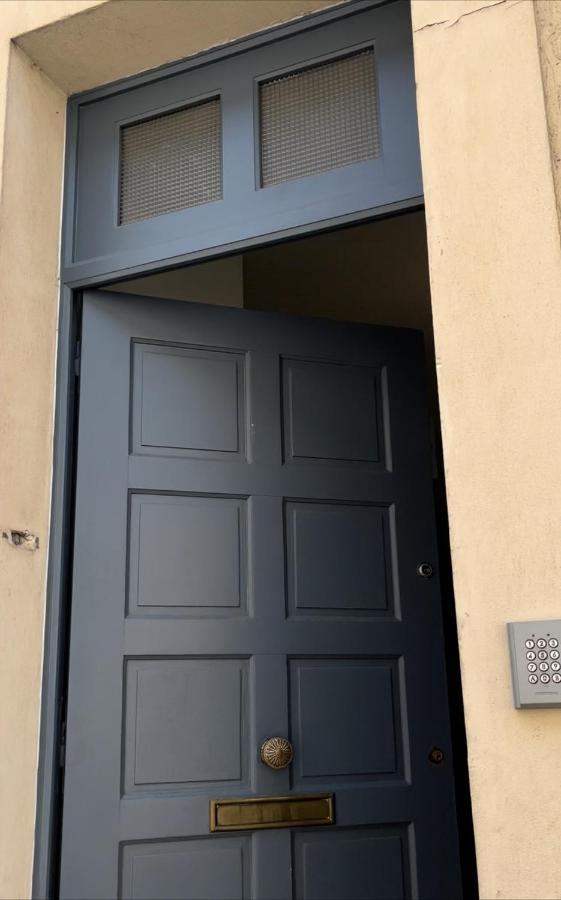 LE QUAI 3 - Studio neuf LUMINEUX CALME - CLIM - WiFi - Gare à 200m Agen Exterior foto